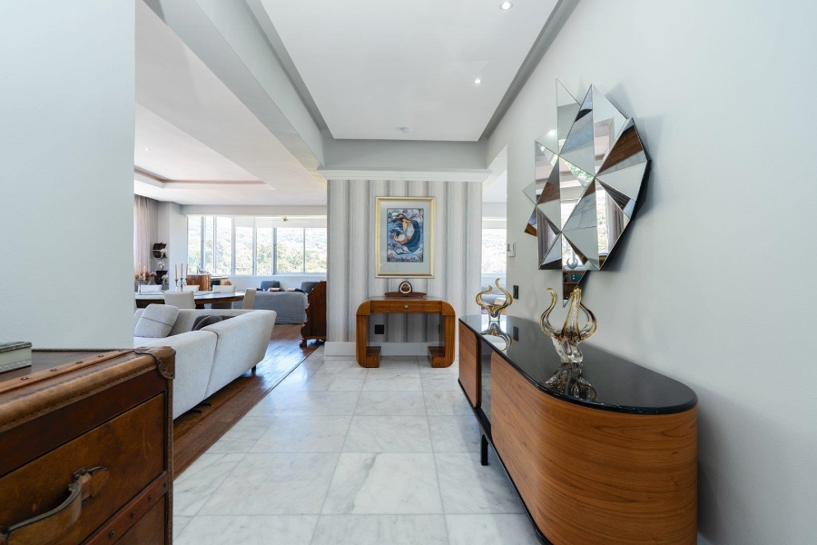 3 Bedroom Property for Sale in Oranjezicht Western Cape